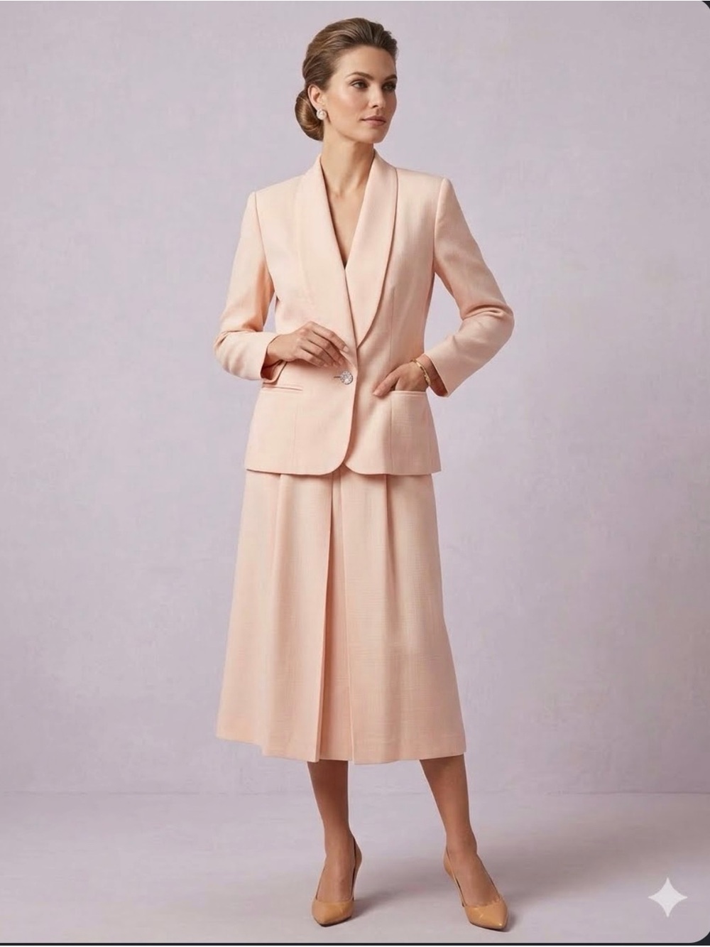 Vintage Gilmor Women’s Peach Blazer and Pleated Skirt Set
